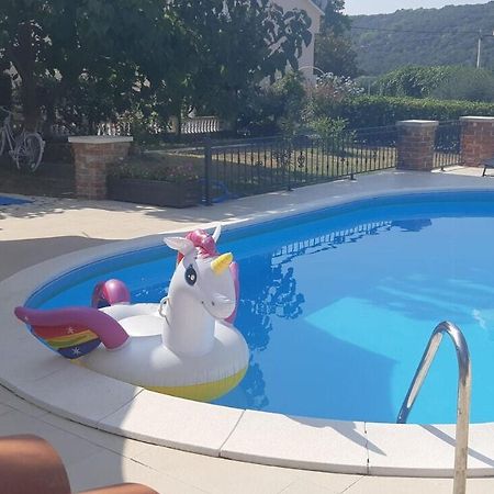 Apartments Robi- Swimming Pool And Beautiful Garden Kampor Esterno foto
