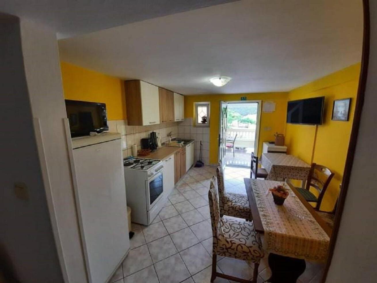 Apartments Robi- Swimming Pool And Beautiful Garden Kampor Esterno foto