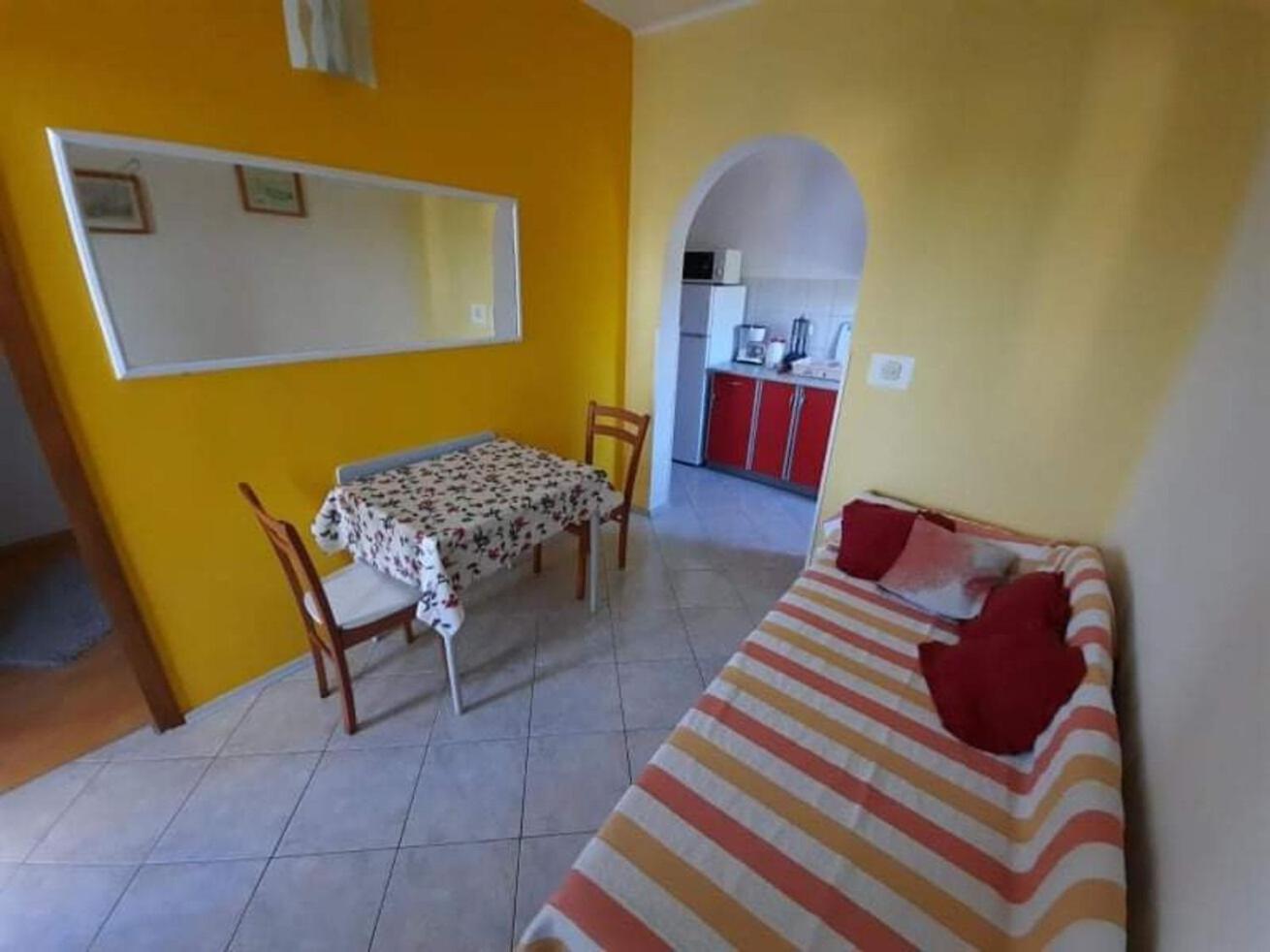 Apartments Robi- Swimming Pool And Beautiful Garden Kampor Esterno foto