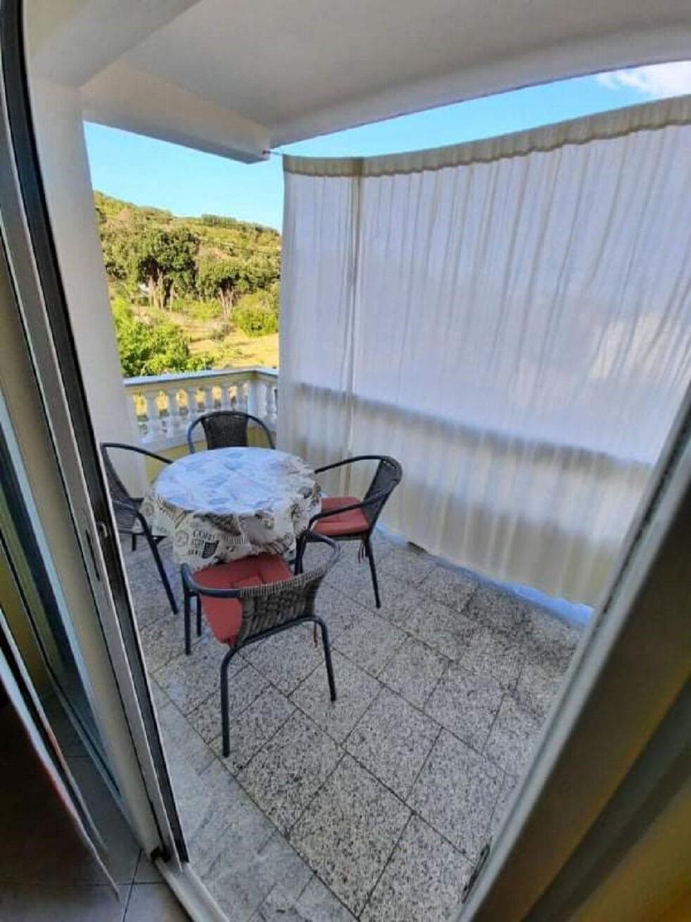 Apartments Robi- Swimming Pool And Beautiful Garden Kampor Esterno foto
