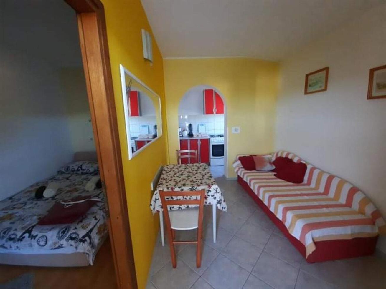 Apartments Robi- Swimming Pool And Beautiful Garden Kampor Esterno foto