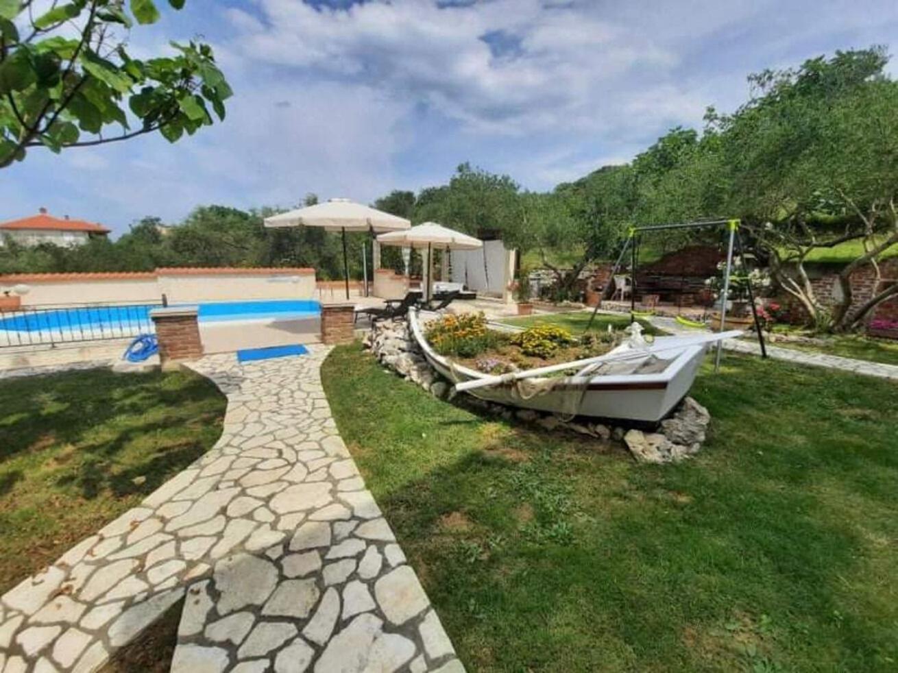 Apartments Robi- Swimming Pool And Beautiful Garden Kampor Esterno foto
