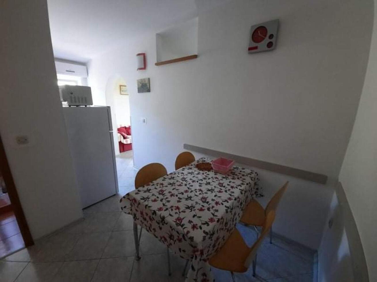 Apartments Robi- Swimming Pool And Beautiful Garden Kampor Esterno foto
