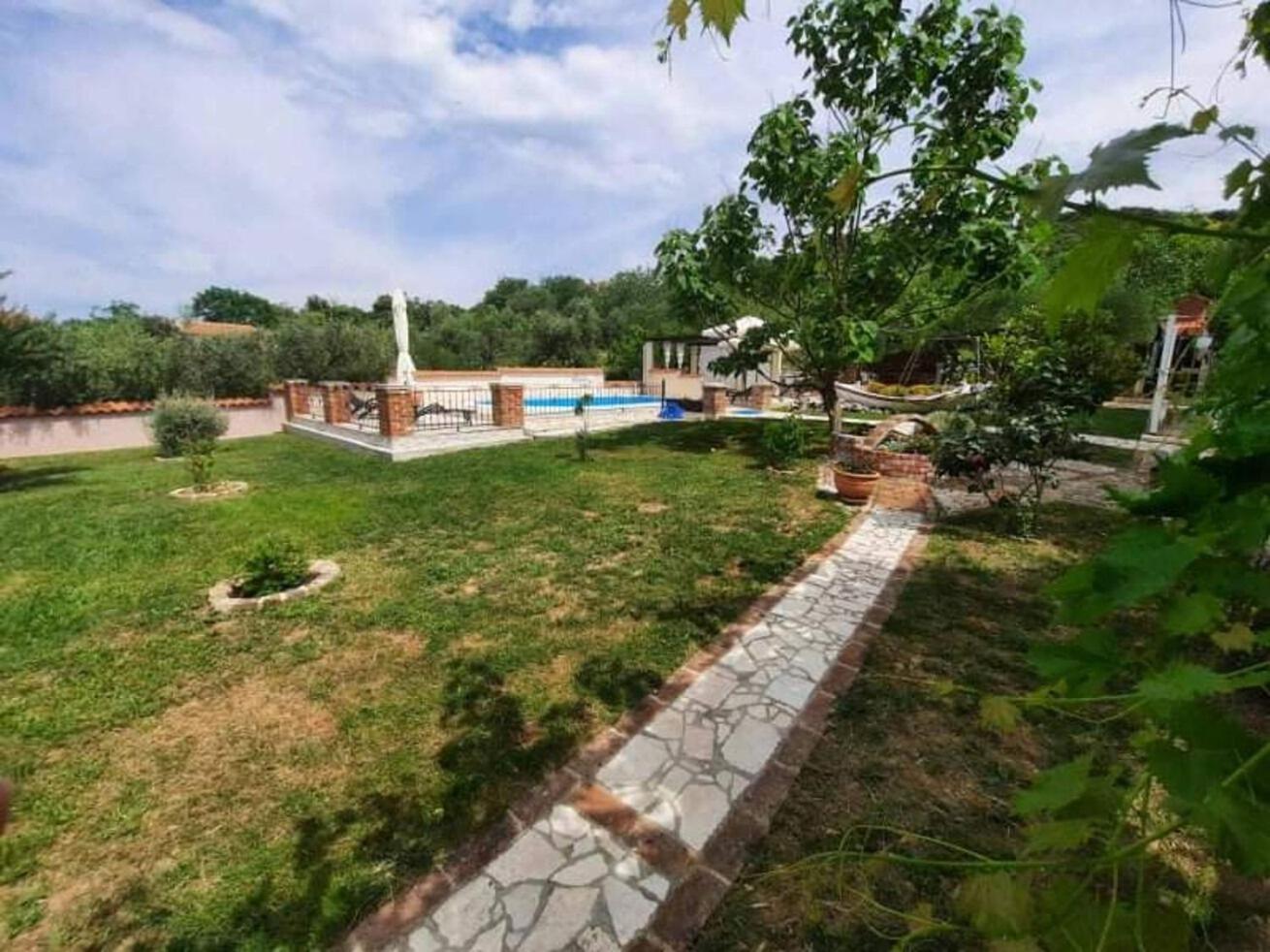 Apartments Robi- Swimming Pool And Beautiful Garden Kampor Esterno foto